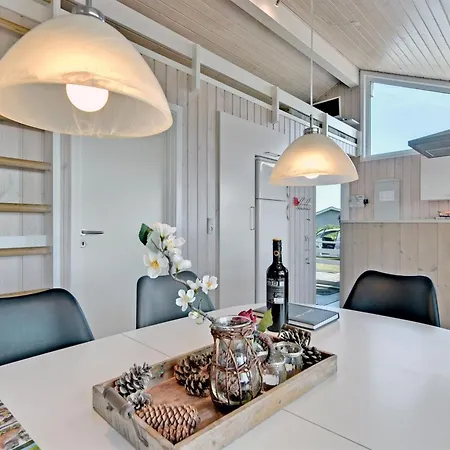 Chrisse - 550m From The Sea By Interhome بيت للعطل