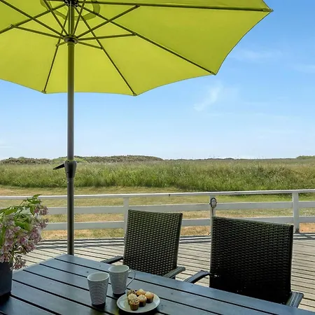 Chrisse - 550m From The Sea By Interhome بيت للعطل
