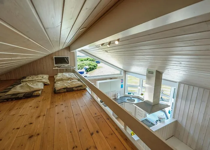 Chrisse - 550m From The Sea By Interhome