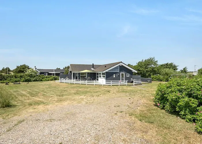 Holiday home Chrisse - 550m From The Sea By Interhome Lakolk